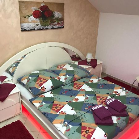 Guesthouse Rebel Deliblato Buitenkant foto