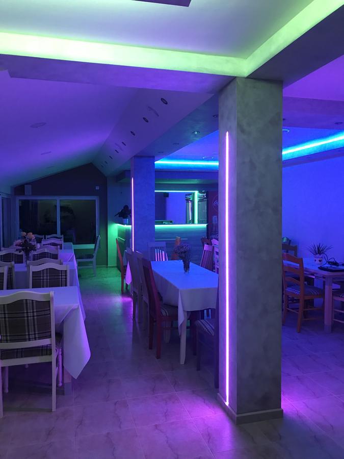 Guesthouse Rebel Deliblato Buitenkant foto